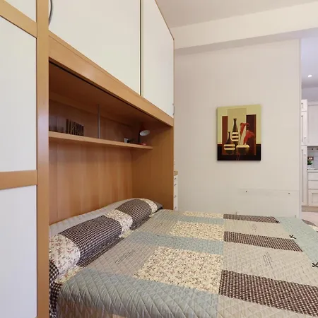 Accogliente Vicino Al Centro Storico Con Posto Auto Apartament